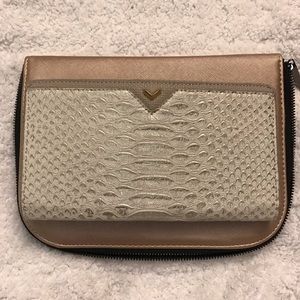 New Stella & Dot gold embossed wallet